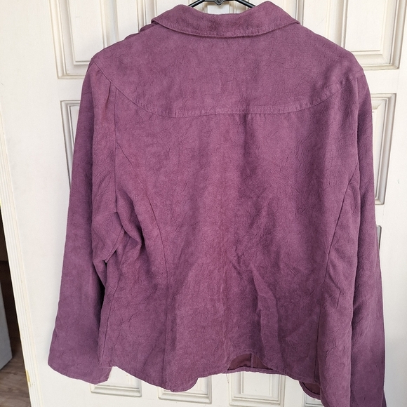 RQT Women's Purple Blouse Long Sleeve Curve Yoke Collar/Cuffs Button Front - Picture 6 of 8